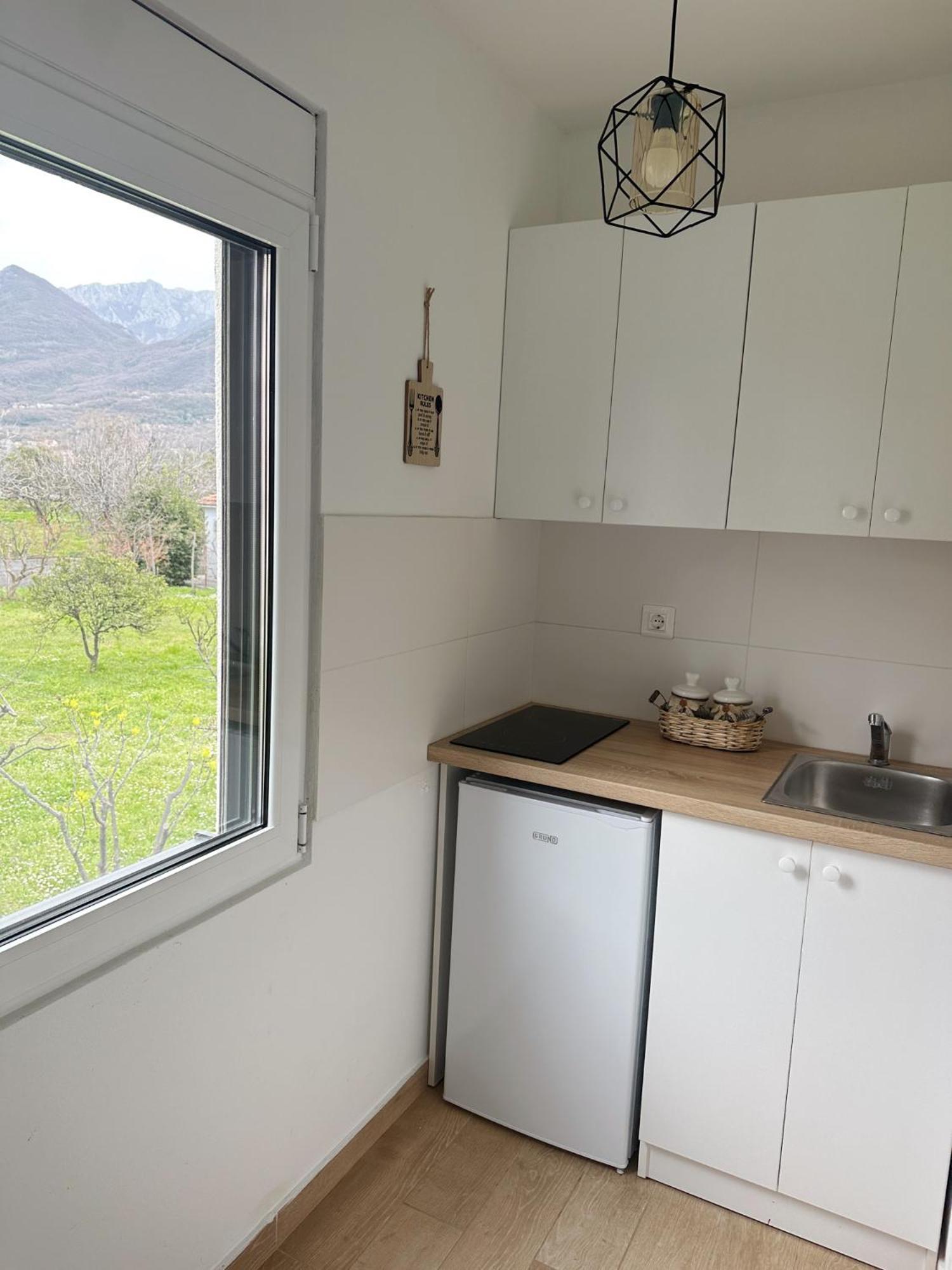 Danin Apartmani Бар Екстериор снимка