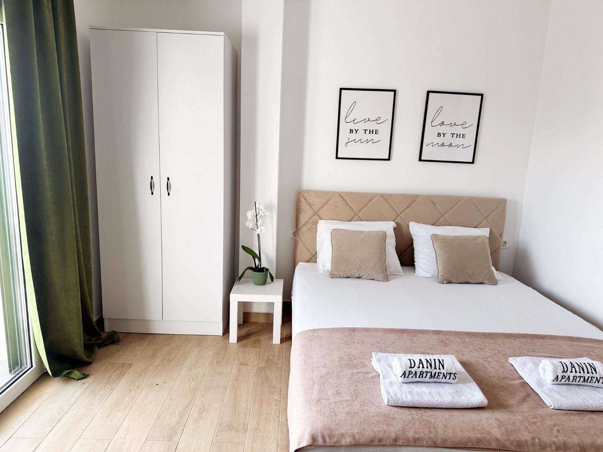 Danin Apartmani Бар Екстериор снимка