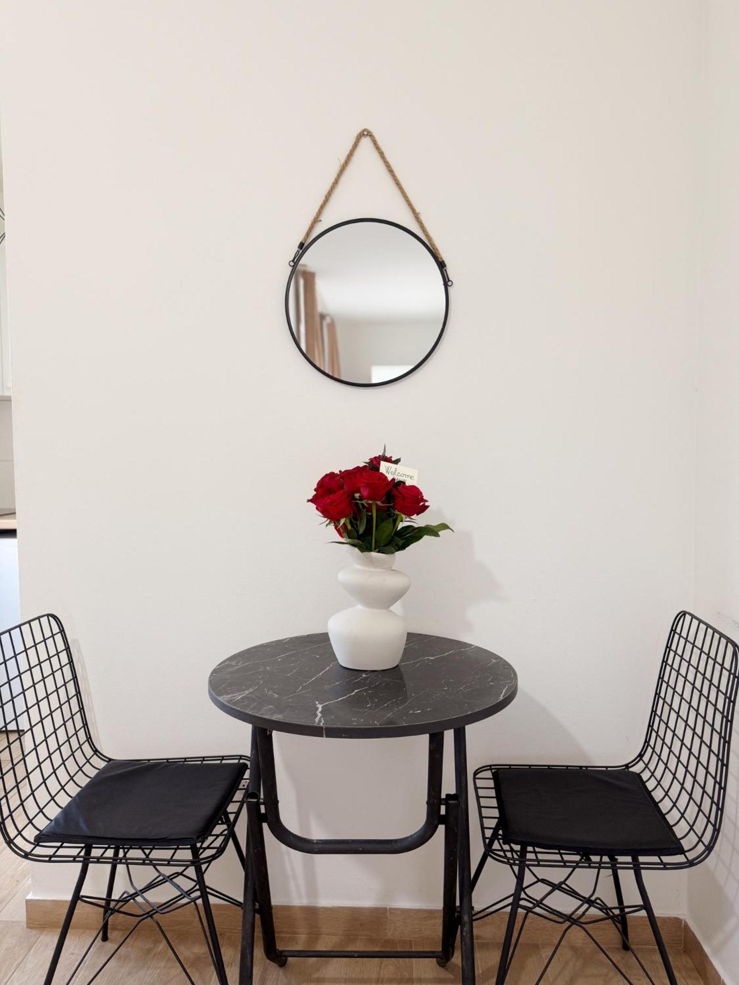 Danin Apartmani Бар Екстериор снимка